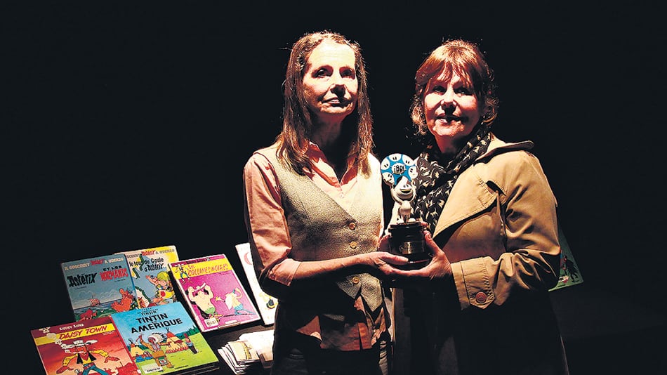 Las hijas de Carlos Vogt recibieron su premio a la trayectoria.