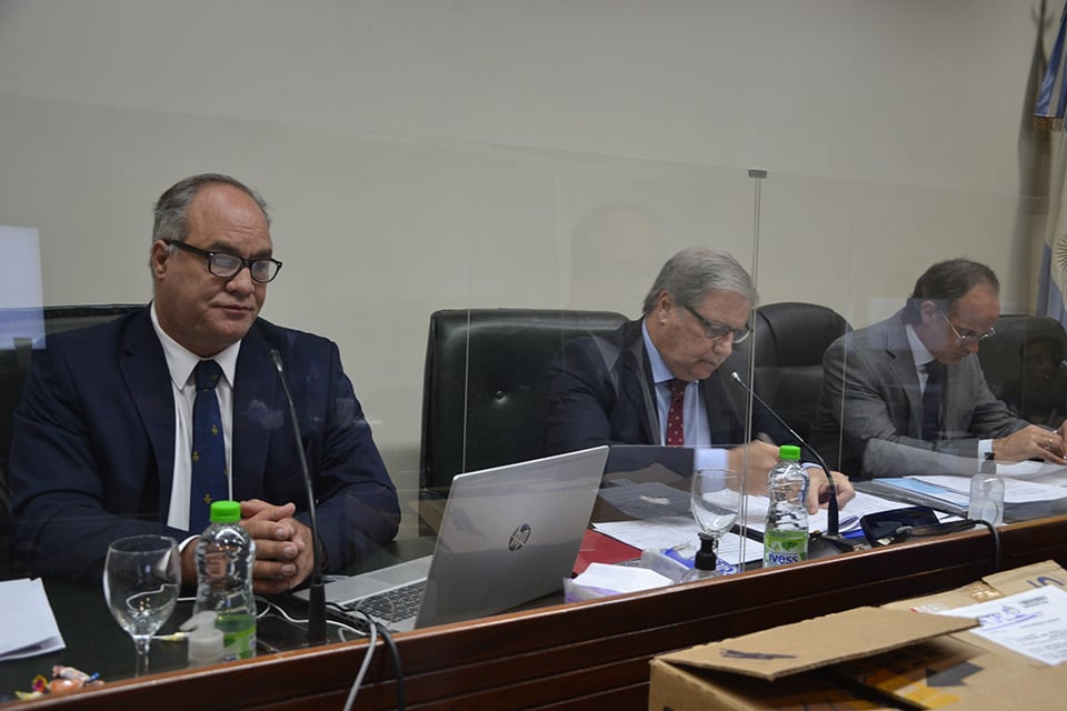Los jueces del Tribunal Oral de Santa Fe Sutter Schneider, Escobar Cello y Lauría.
