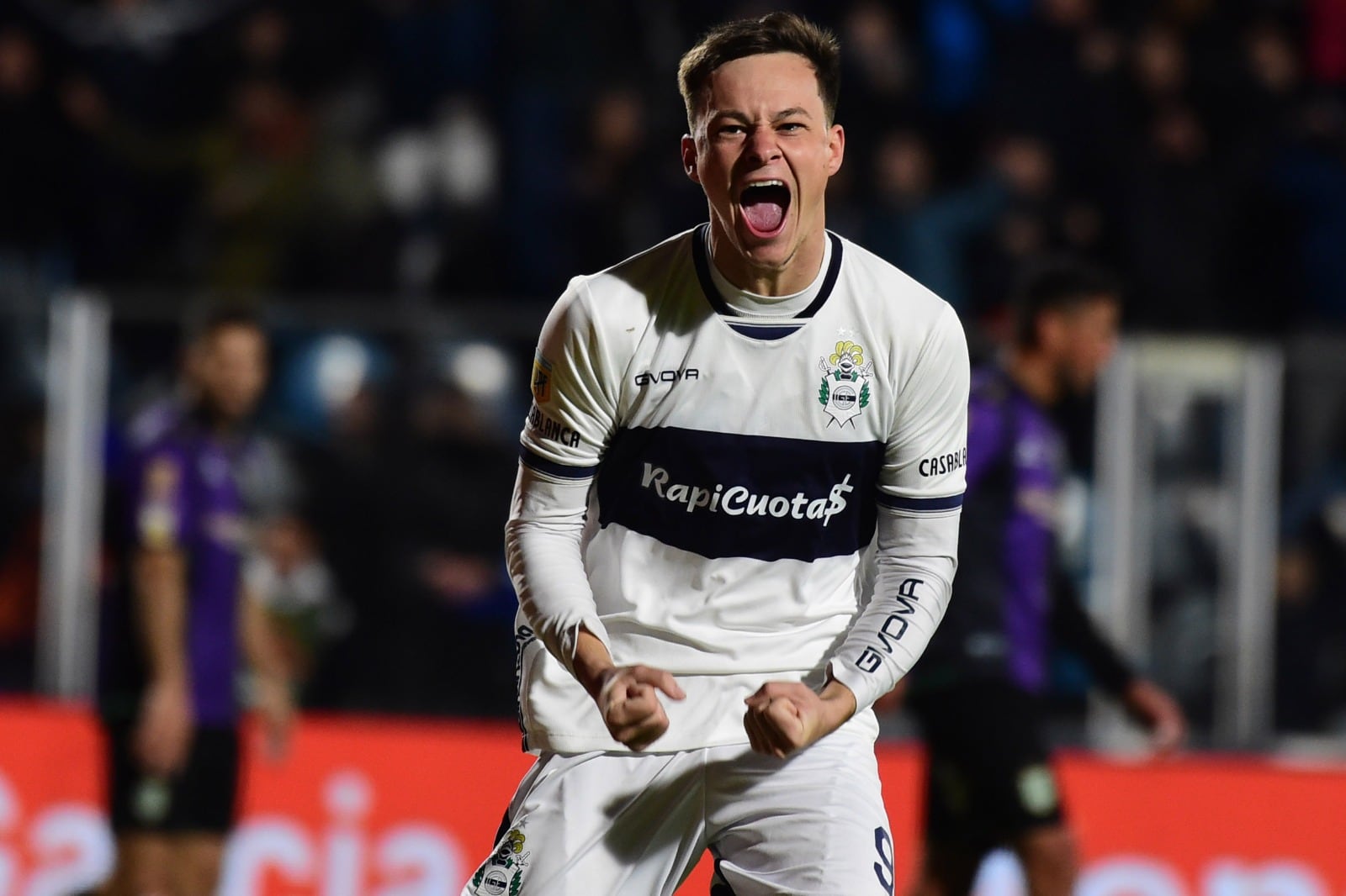 El uruguayo Abaldo celebra su tanto.