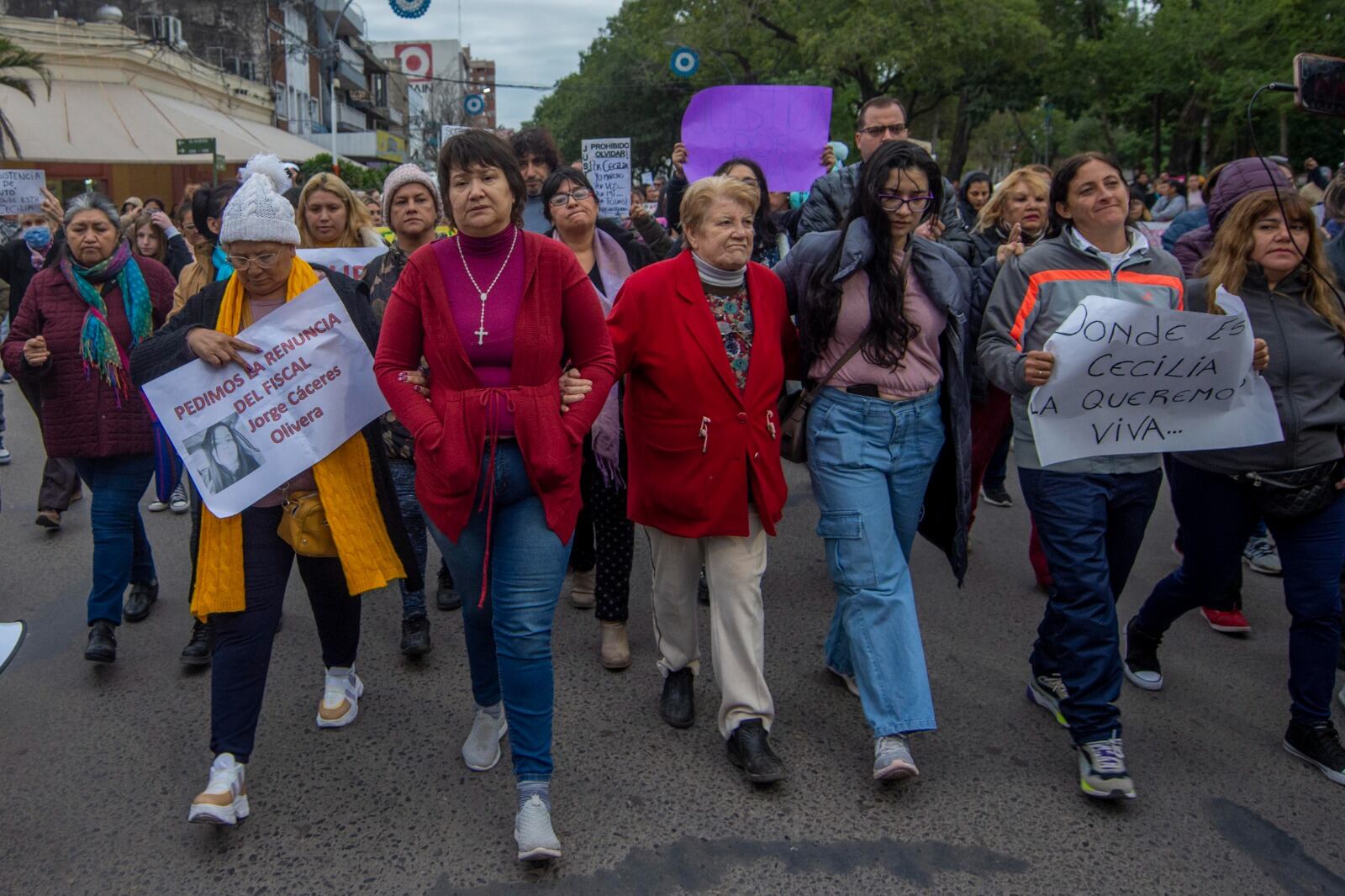 Marcha en el Chaco por la desaparición de Cecilia Strzyzowski.
