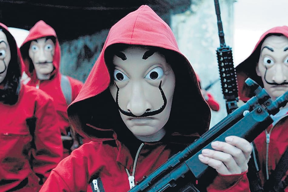 Las caretas con el rostro de Dalí, una imagen icónica del último año.