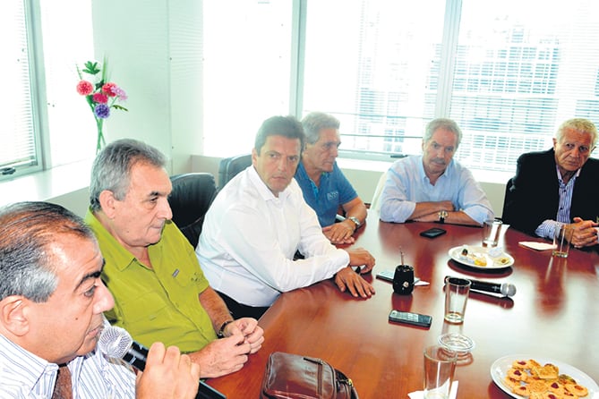 La conducción de la CGT sumó ayer el respaldo del partido que lidera Sergio Massa.