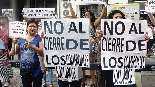 Los gremios denuncian que quedarán fuera del sistema educativo más de 10.000 alumnos.