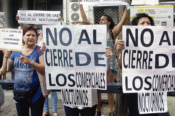 Los gremios denuncian que quedarán fuera del sistema educativo más de 10.000 alumnos.