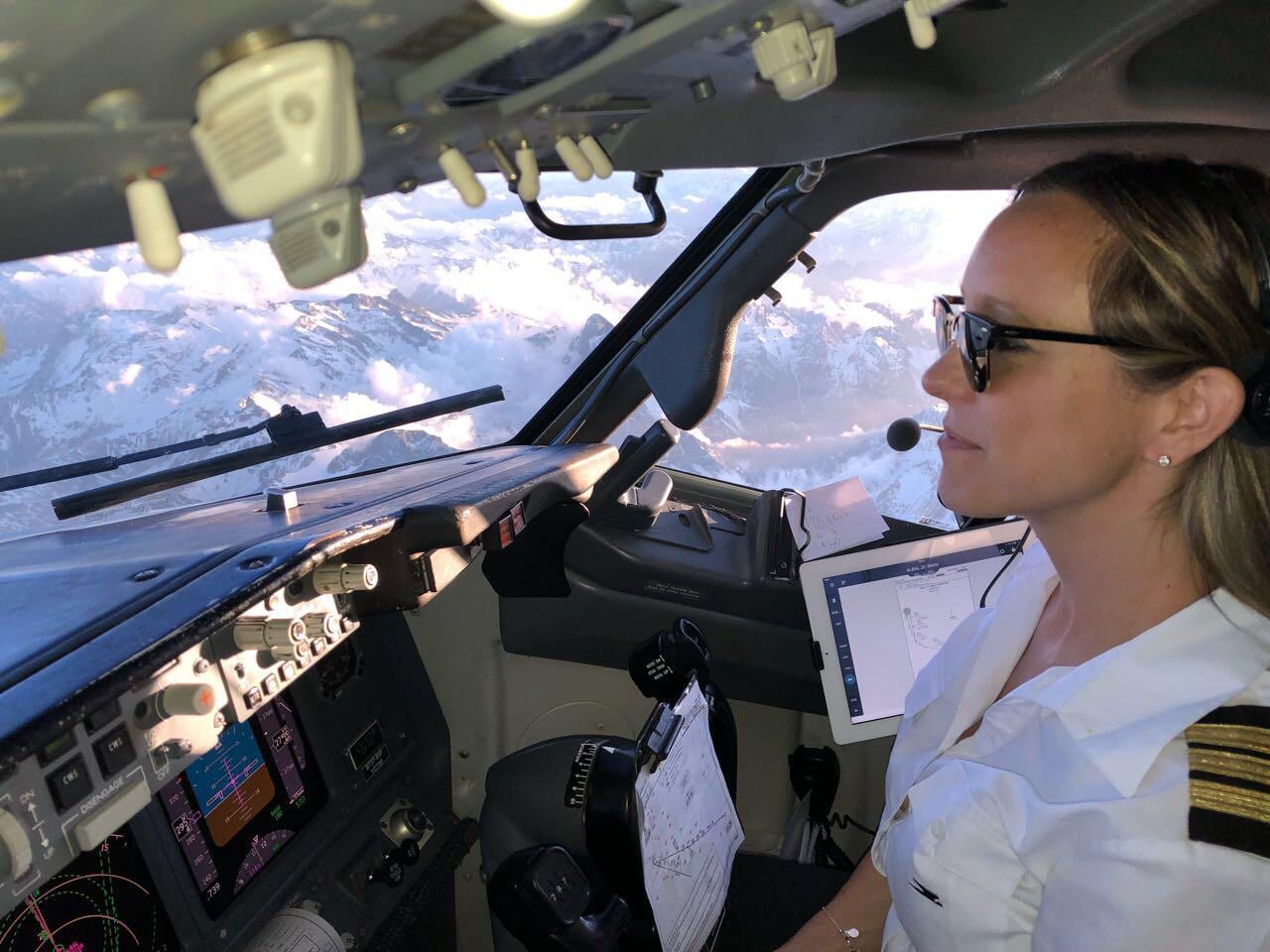 María Victoria Zugazaga fue la primera piloto de Aerolíneas Argentinas en quedar embarazada y volver a volar.