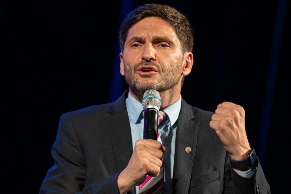 Pullaro habló ayer en Radio 2, y reforzó sus frentes de batalla.