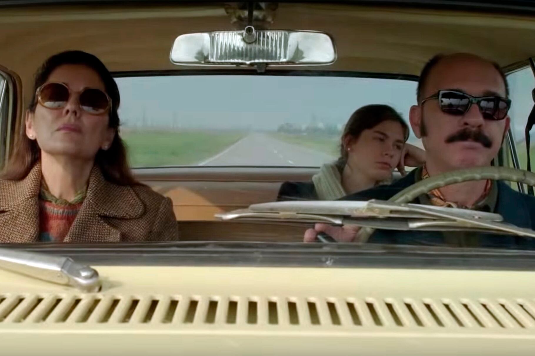 El film es notable; Naishtat sabe cómo organizar una puesta en escena de naturalidad sutil y torcida.