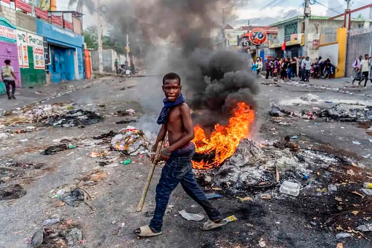 Haití, sumido en un caos de violencia y destrucción.