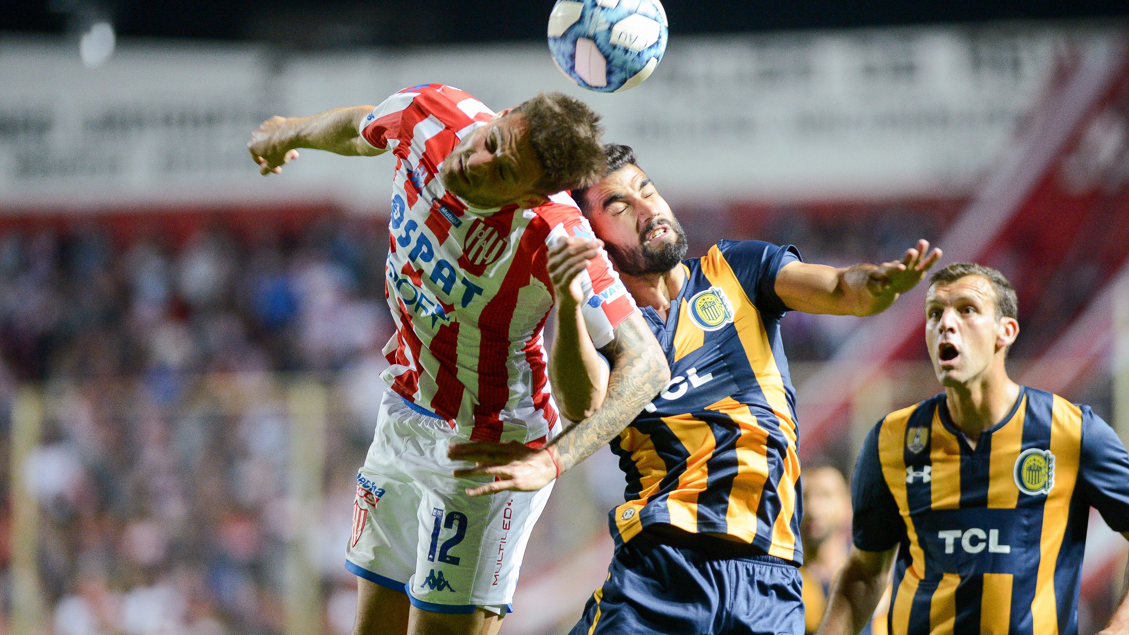 Mucha fricción en Unión vs. Rosario Central.