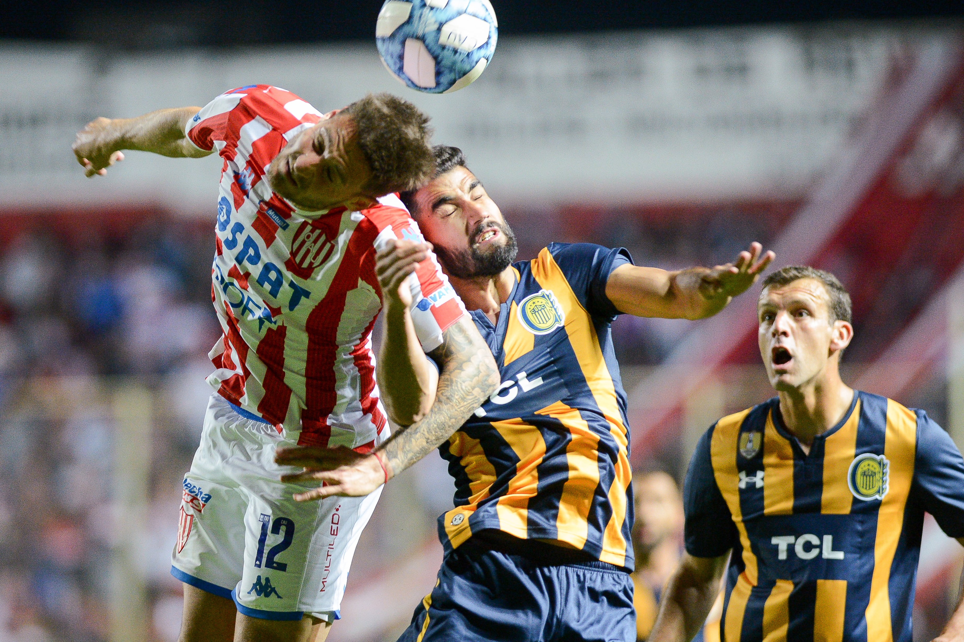 Mucha fricción en Unión vs. Rosario Central.