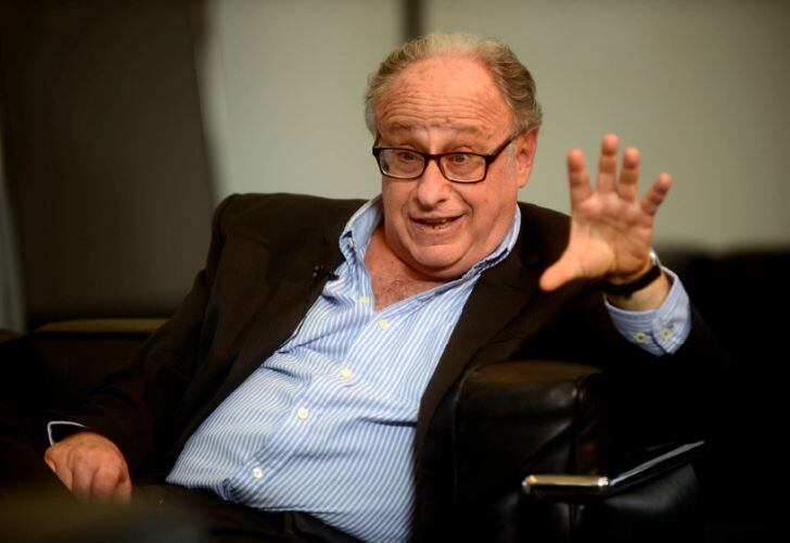 "La cuestión más compleja de este presente es el manejo de la pandemia, mientras que la cuestión más acuciante es la provisión de vacunas."