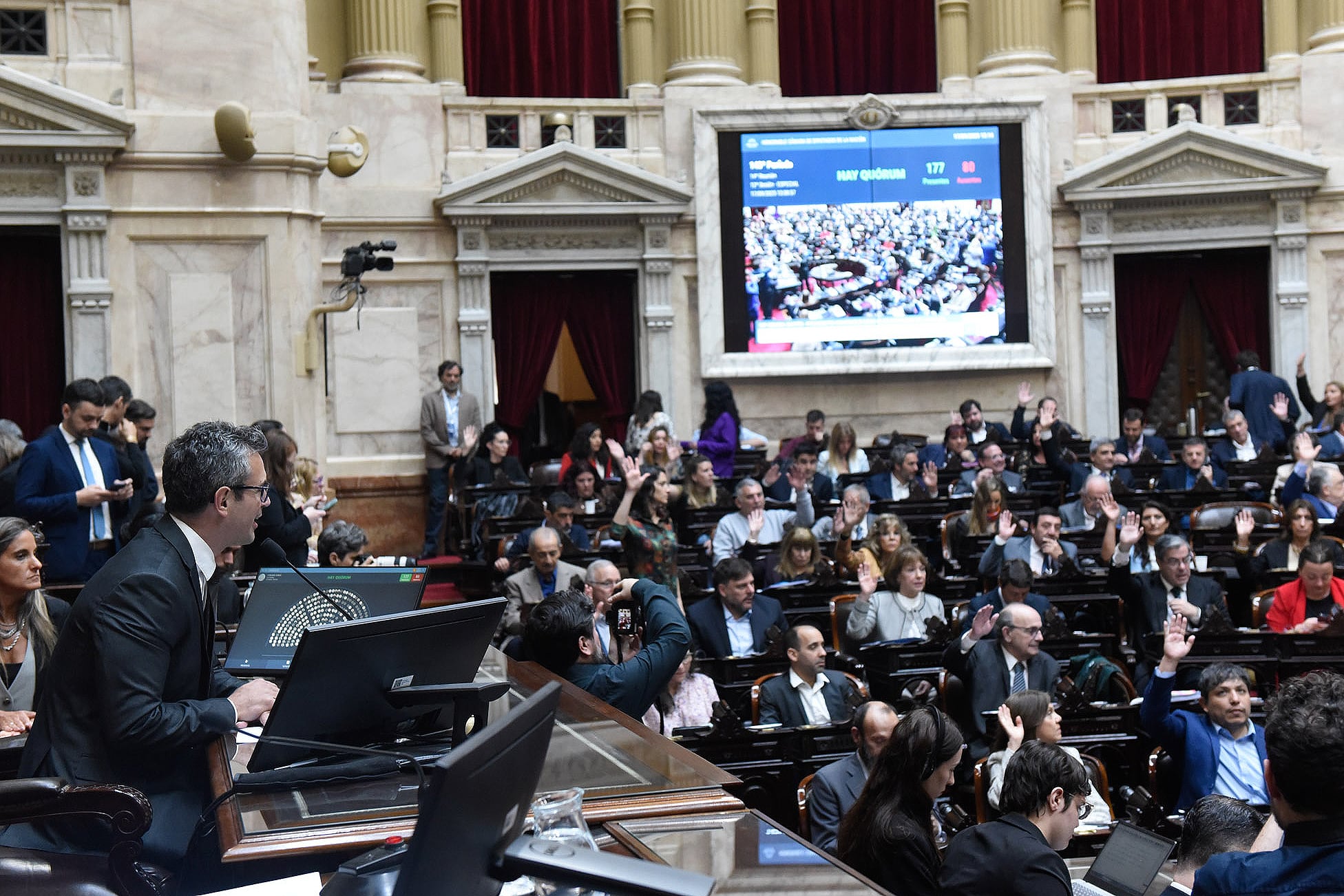 Todo el arco opositor repudió la negociación con el Tesoro de los Estados Unidos.