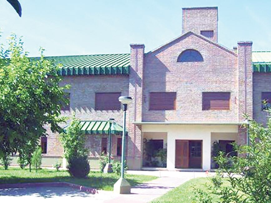 La fachada del Instituto Próvolo de Mendoza, donde detuvieron por abuso sexual a dos sacerdotes y tres empleados de la institución. 