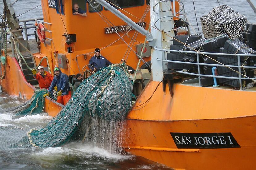 Barco pesquero "San Jorge I" que se hundio a la altura de Villa Gesell