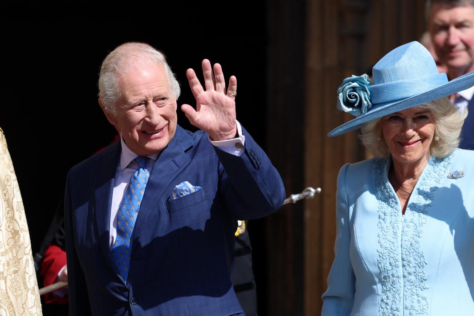 Carlos III, junto con su esposa, la reina consorte Camilla.
