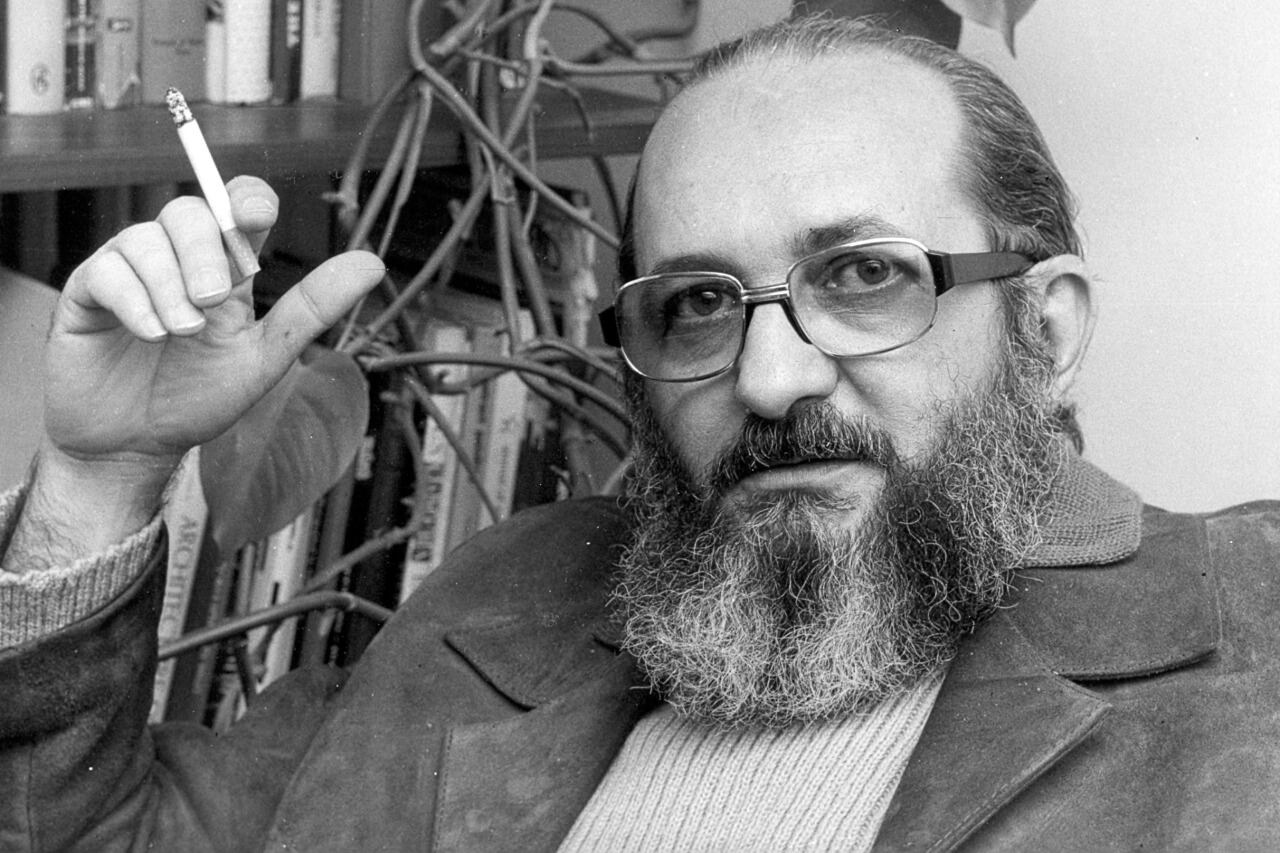 En 1997 muere a los 75 años uno de los más importantes intelectuales de Brasil y América Latina: Paulo Freire.