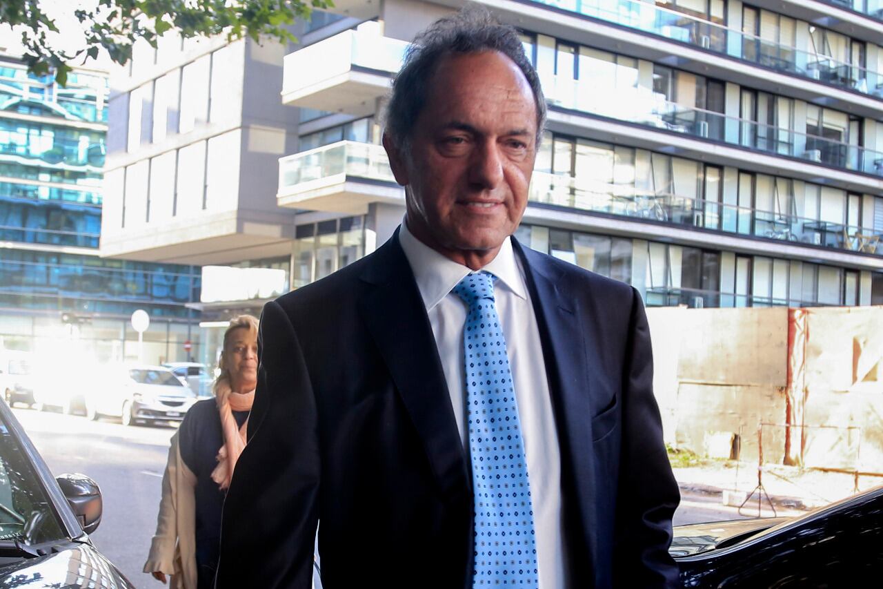 Las investigaciones ilegales a su persona, dijo Scioli, apuntaban a "desacreditarme y destruirme políticamente"como parte de "la obsesión" contra su gestión.