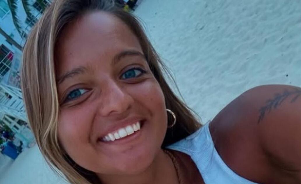 La joven cordobesa de 27 años fue detenida el martes en el aeropuerto.