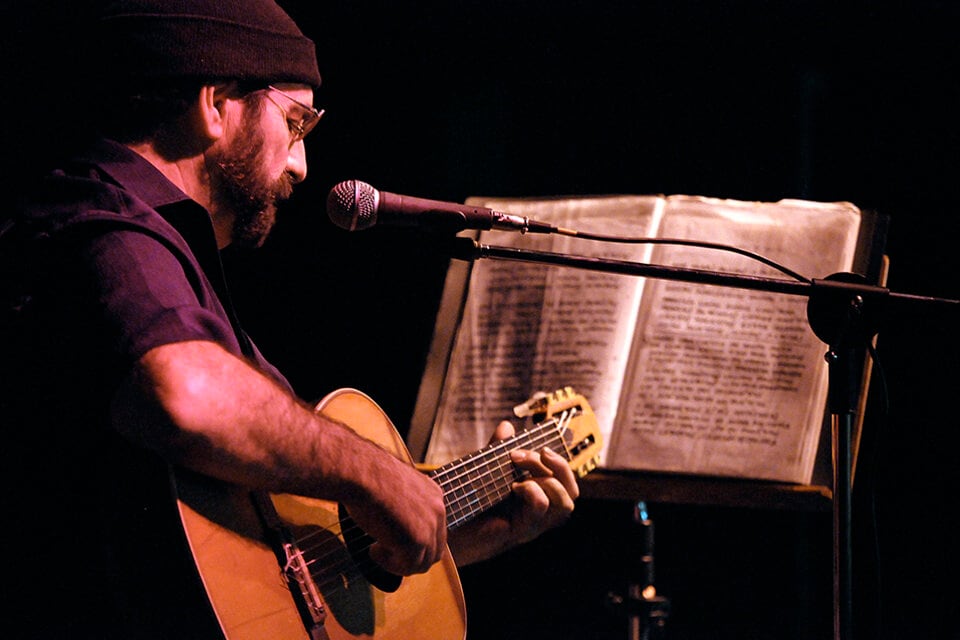 Adrián Abonizio nació el 31 de julio de 1956