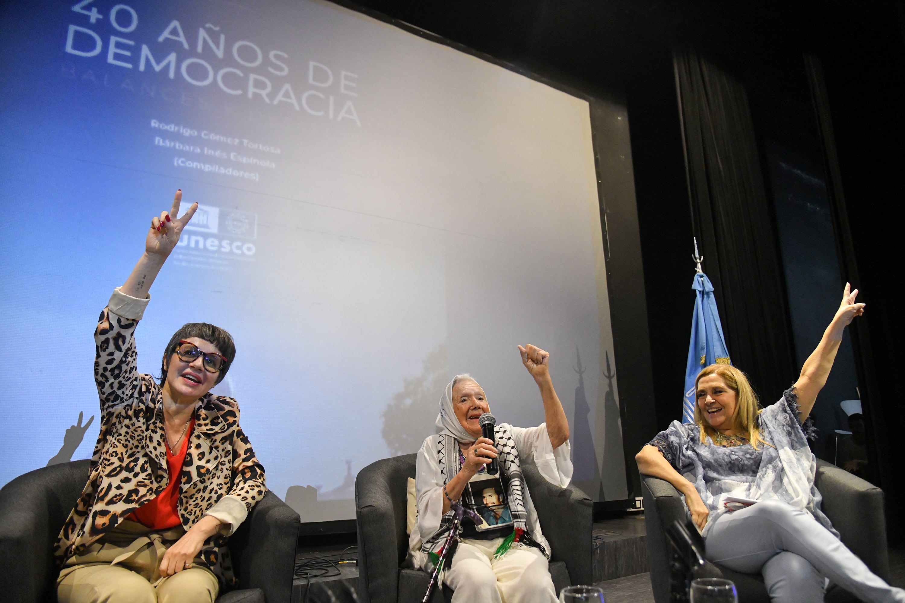 Gisela Marziotta, Nora Cortiñas y Fernanda Gil Lozano participaron de la presentación.