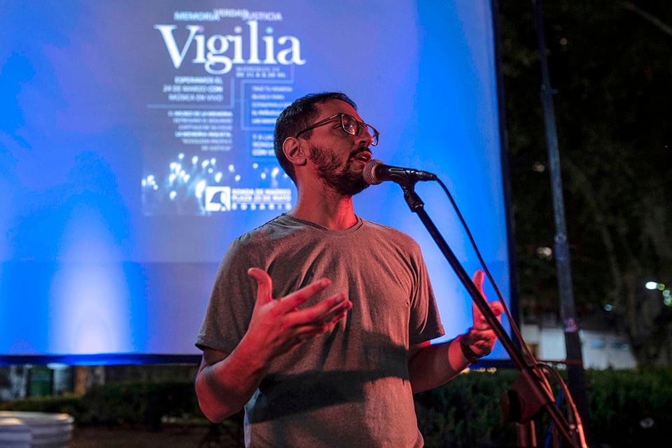 Massuco está especializado en políticas públicas. 