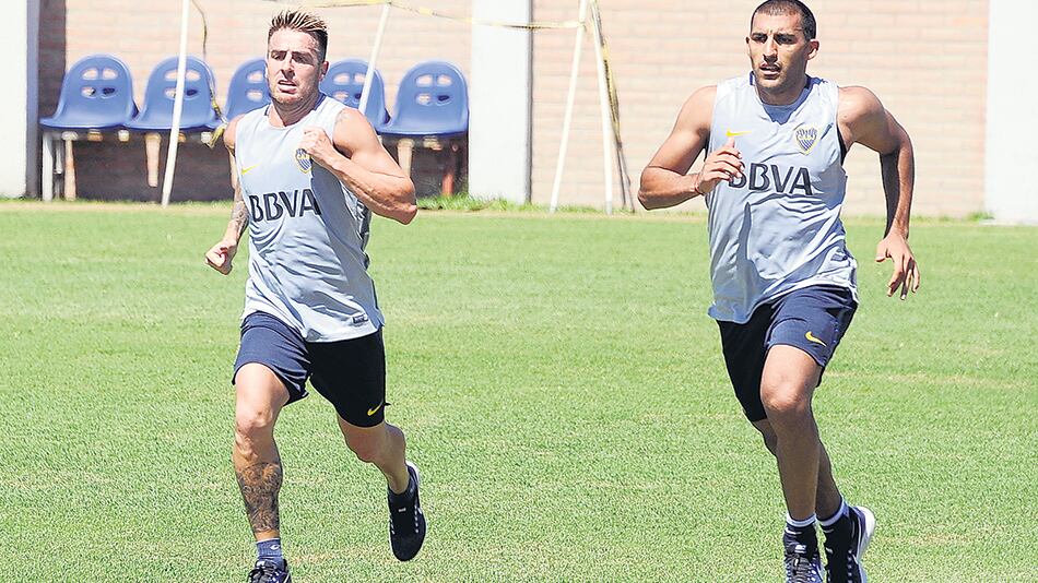 Julio Buffarini y Ramón “Wanchope” Abila, los primeros refuerzos para el líder de la Superliga.
