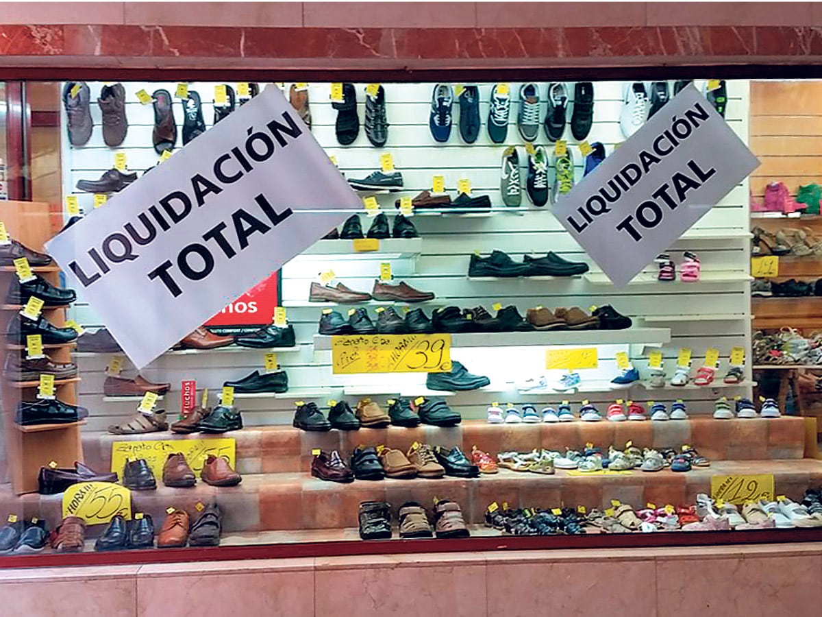 “El consumo continúa deprimido y no consigue recuperar una tendencia positiva”, dice el informe.