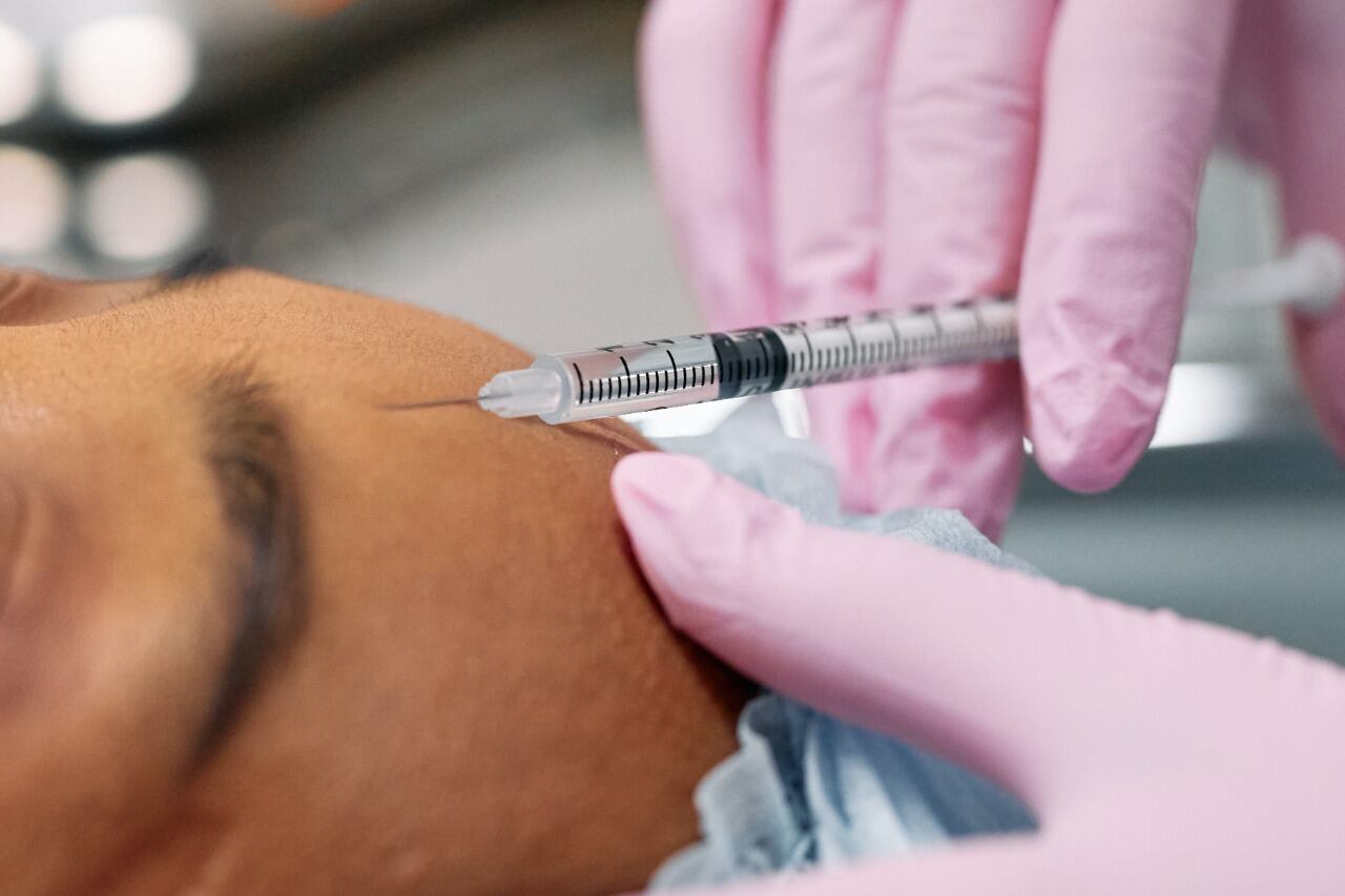 En Inglaterra quedó prohibida la aplicación de botox a menores de 18 años.