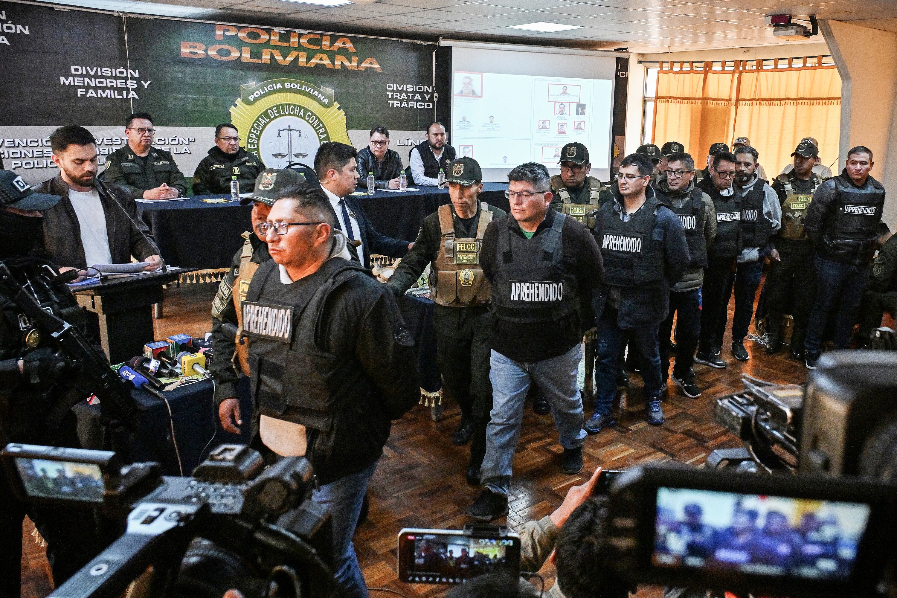 Parte de los militares detenidos por el intento de golpe en Bolivia