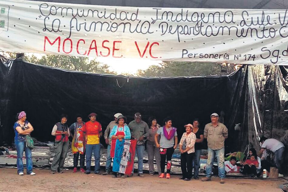 La Carpa Negra de la Resistencia, levantada por los integrantes de Mocase en reclamo de justicia.