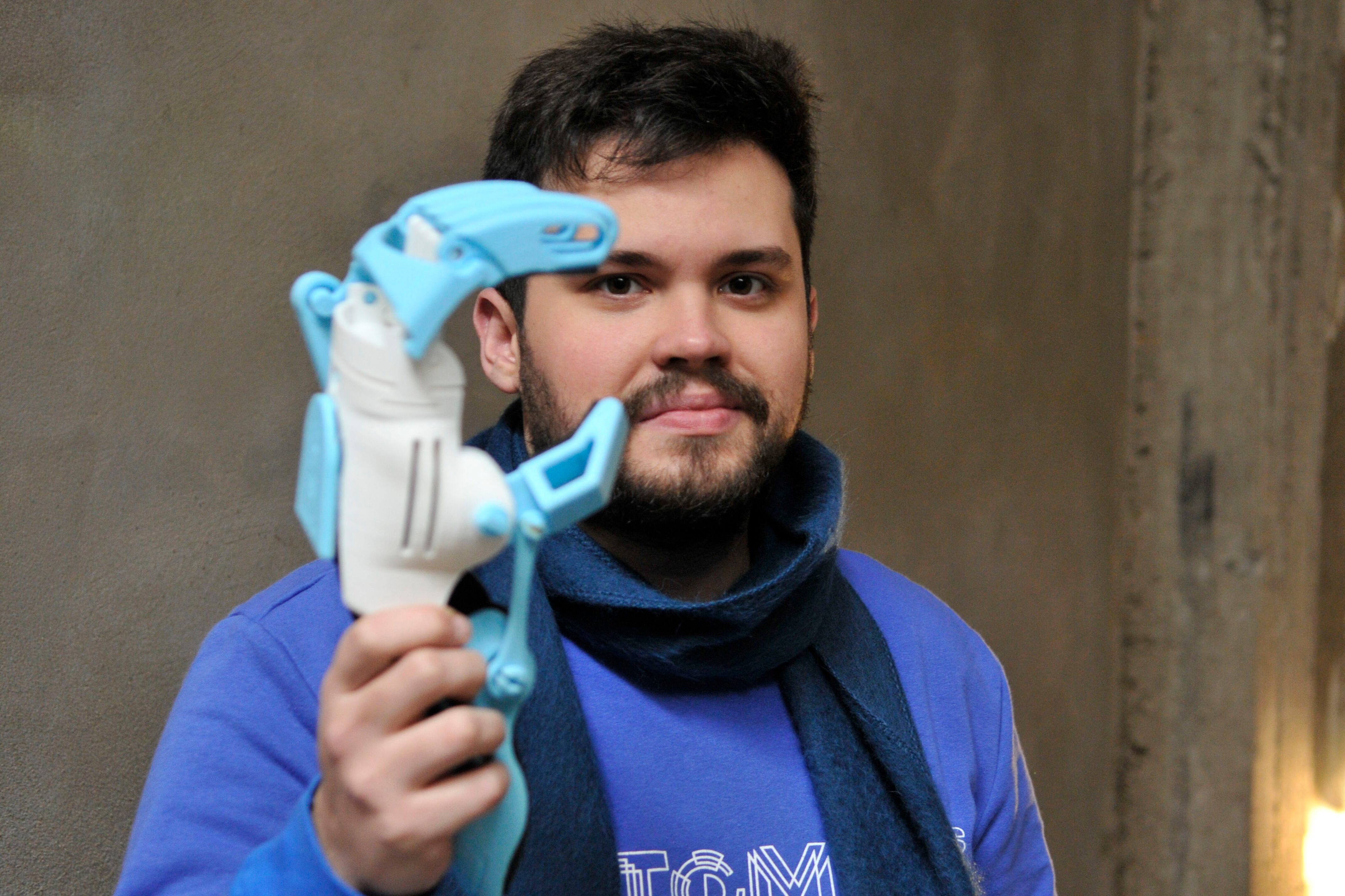 Gino Tubaro, inventor de prótesis.