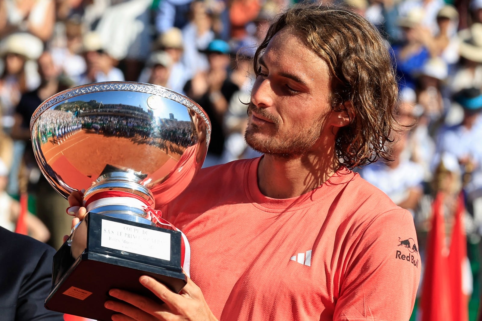 Tsitsipas logró el undécimo título en su carrera