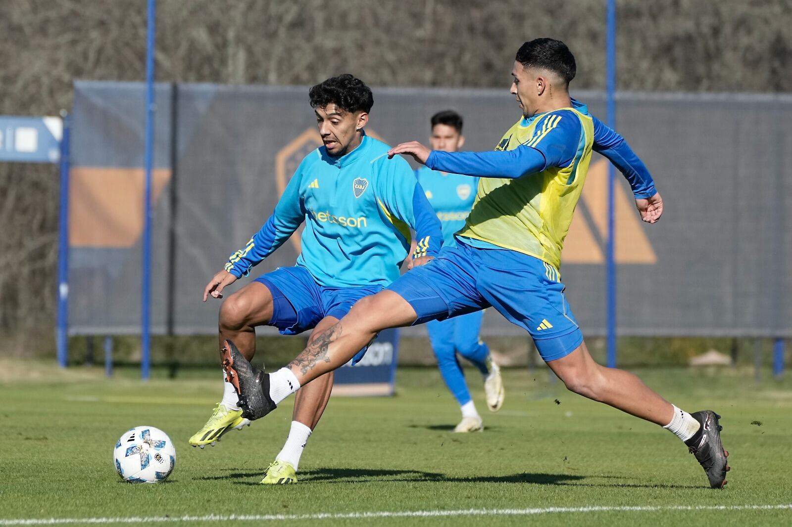 Boca se entrenó con la cabeza en la Copa Argentina.