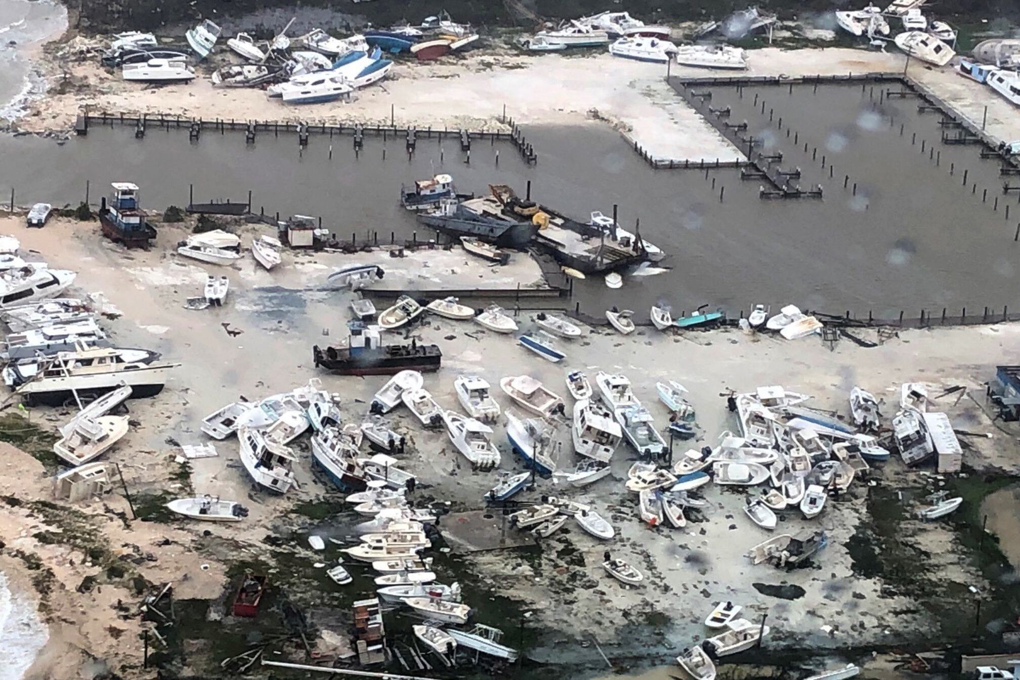 El Dorian barrió con lo que encontró a su paso.