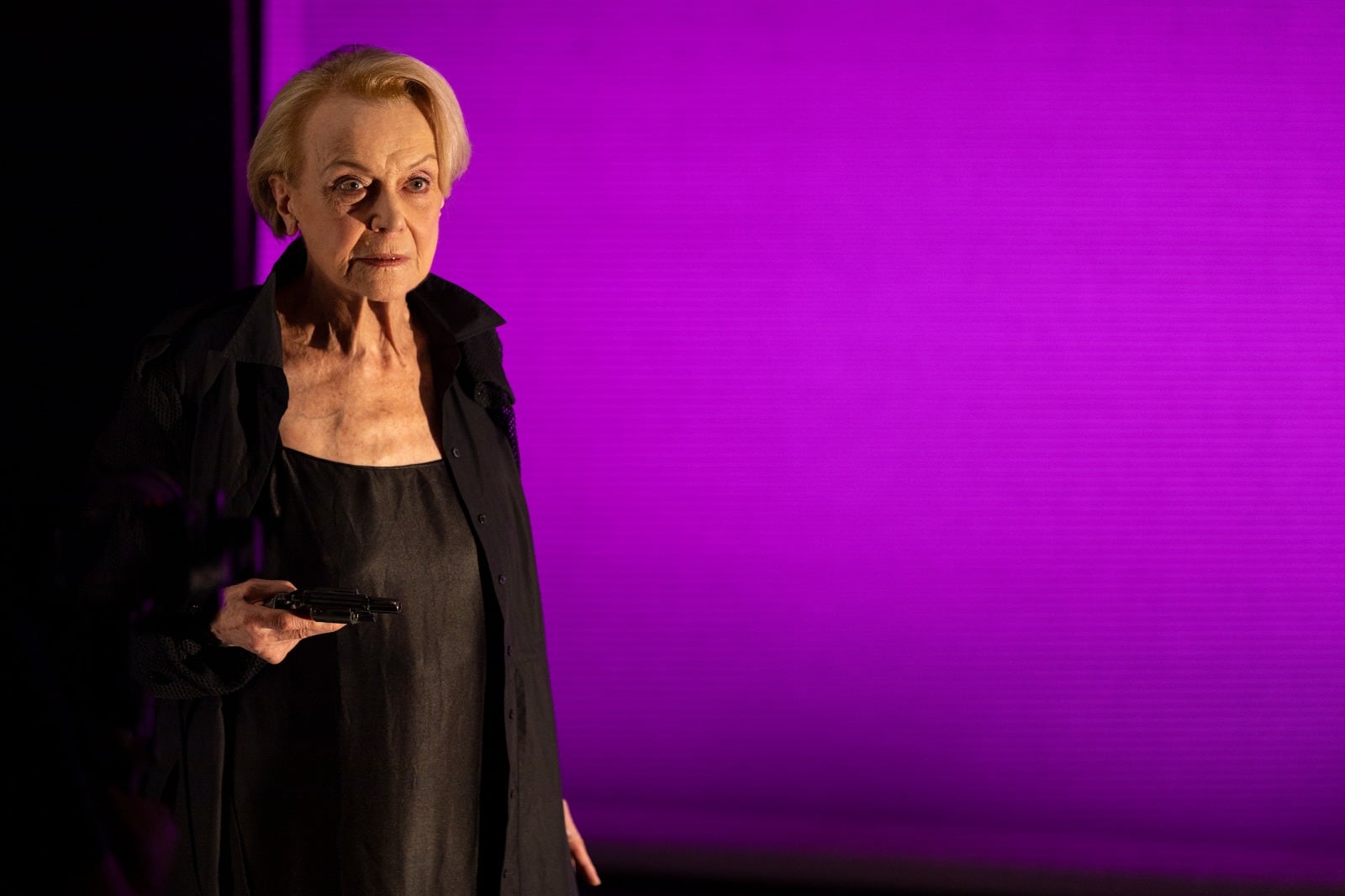 El corazón del daño, unipersonal que significa la vuelta de Marilú Marini a la cartelera local.  