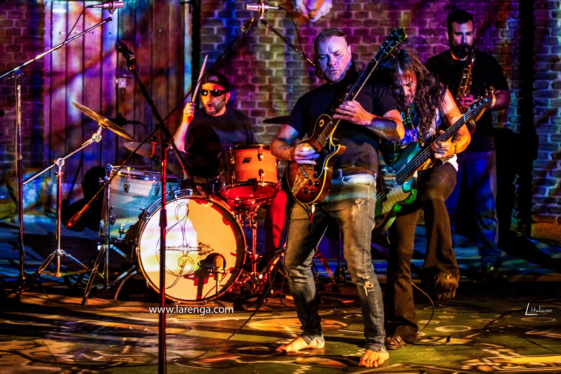 “La idea era sacar el sacar el disco en marzo pero la cuarentena complicó todo”, aseguró el Tanque en una entrevista web.