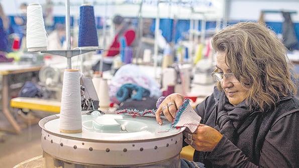 La Unión Industrial afirma: “El empleo podrá caer a menor velocidad, pero no se va a recuperar”.