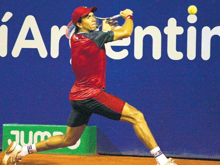 Carlos Berlocq entró como invitado y se metió entre los cuatro mejores del torneo.