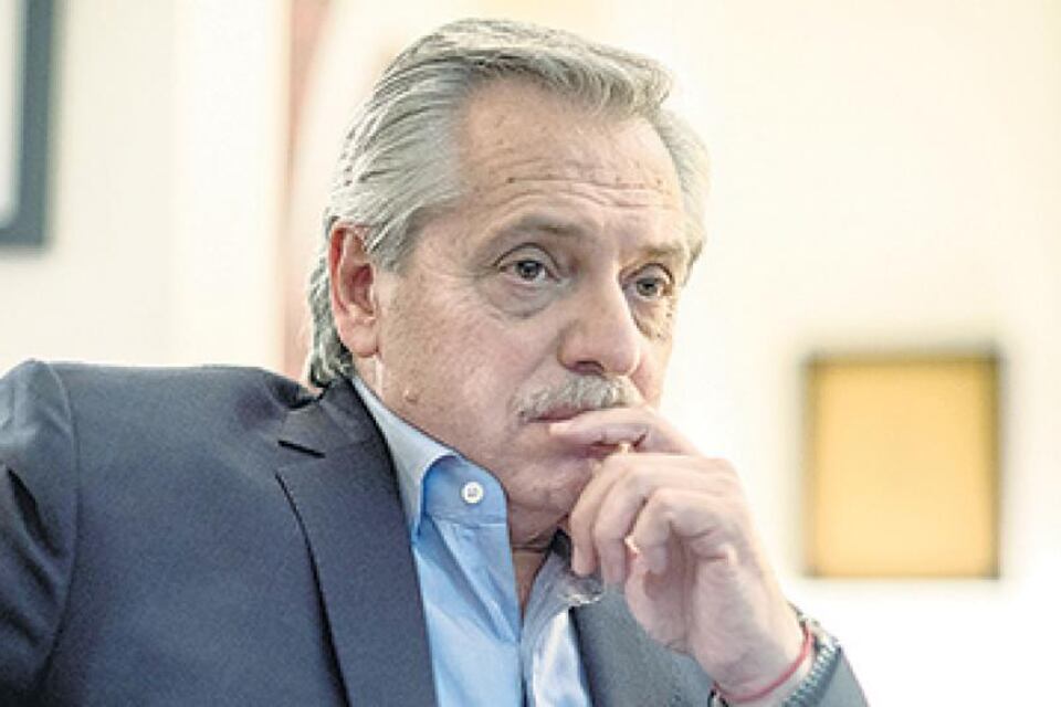 El presidente le contó a la televisión española que Sabag Montiel y Brenda Uliarte también planeaban atentar contra él.