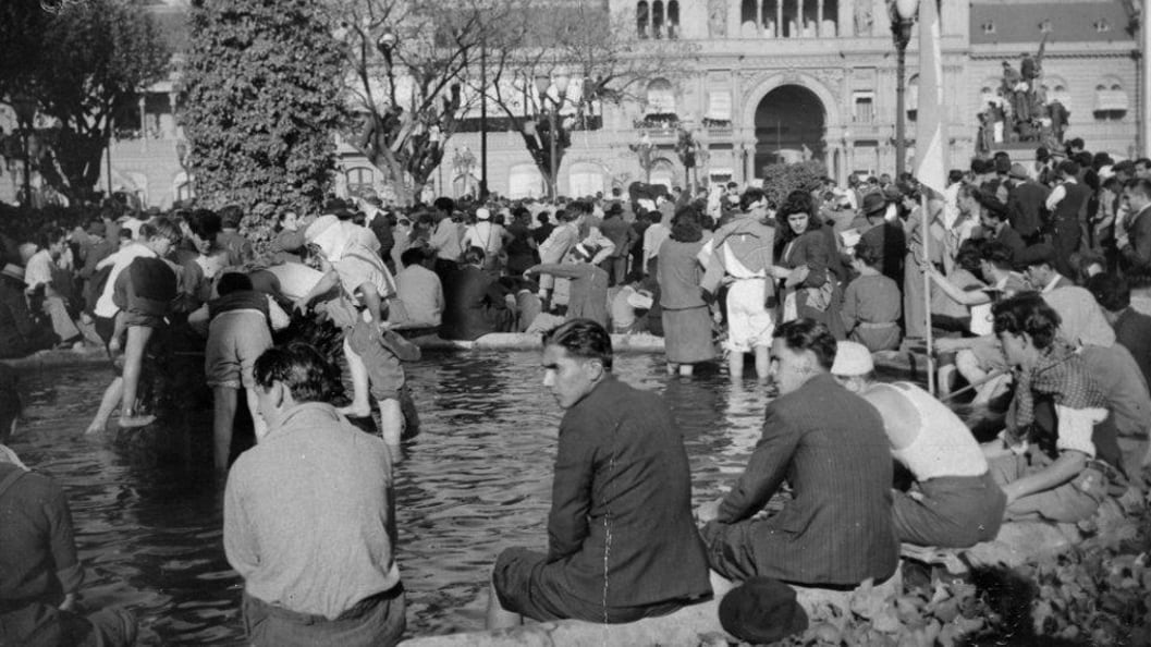 Los pies en las fuentes, uno de los hechos iconos del peronismo.