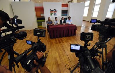 En conferencia de prensa, el ministro Pullaro dijo que fue un "arrebato de matones".