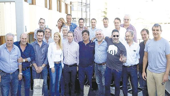 Los intendentes del PJ consideran que entre ellos está el candidato.