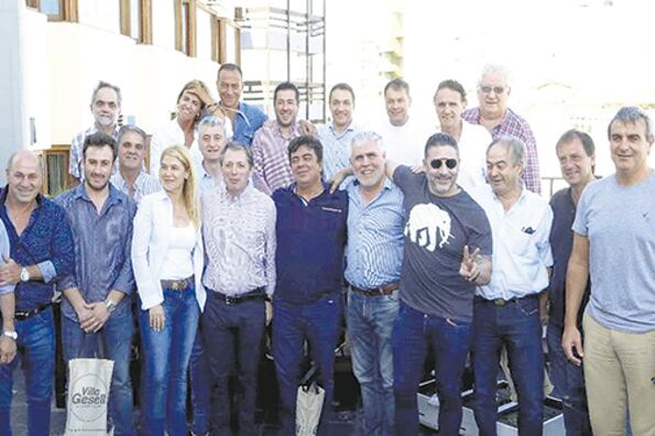 Los intendentes del PJ consideran que entre ellos está el candidato.