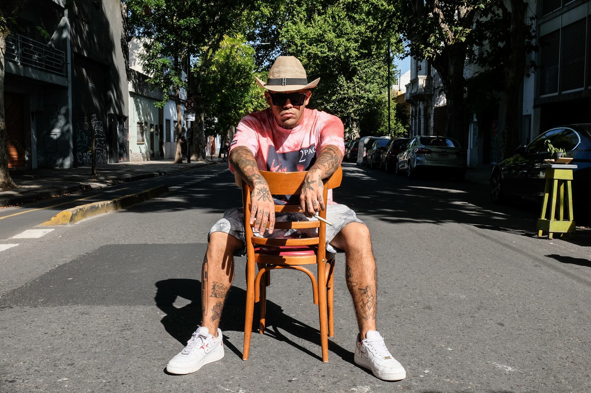 En su nuevo simple, el rapero patagónico Homer el Mero Mero vuelve sobre sus pasos, desde su comienzo en la movida.