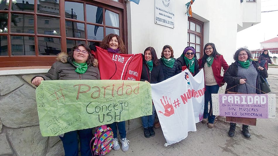 Las feministas de Ushuaia lograron la paridad.