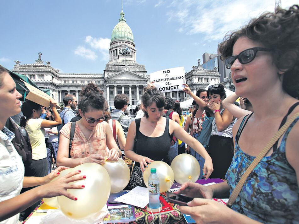 La muestra de ciencias duras y humanísticas se repitió ayer en varias ciudades del país.