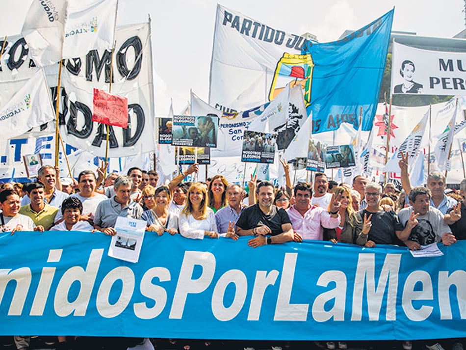 La dirigencia del peronismo bonaerense y del porteño se juntaron camino a la Plaza de Mayo.