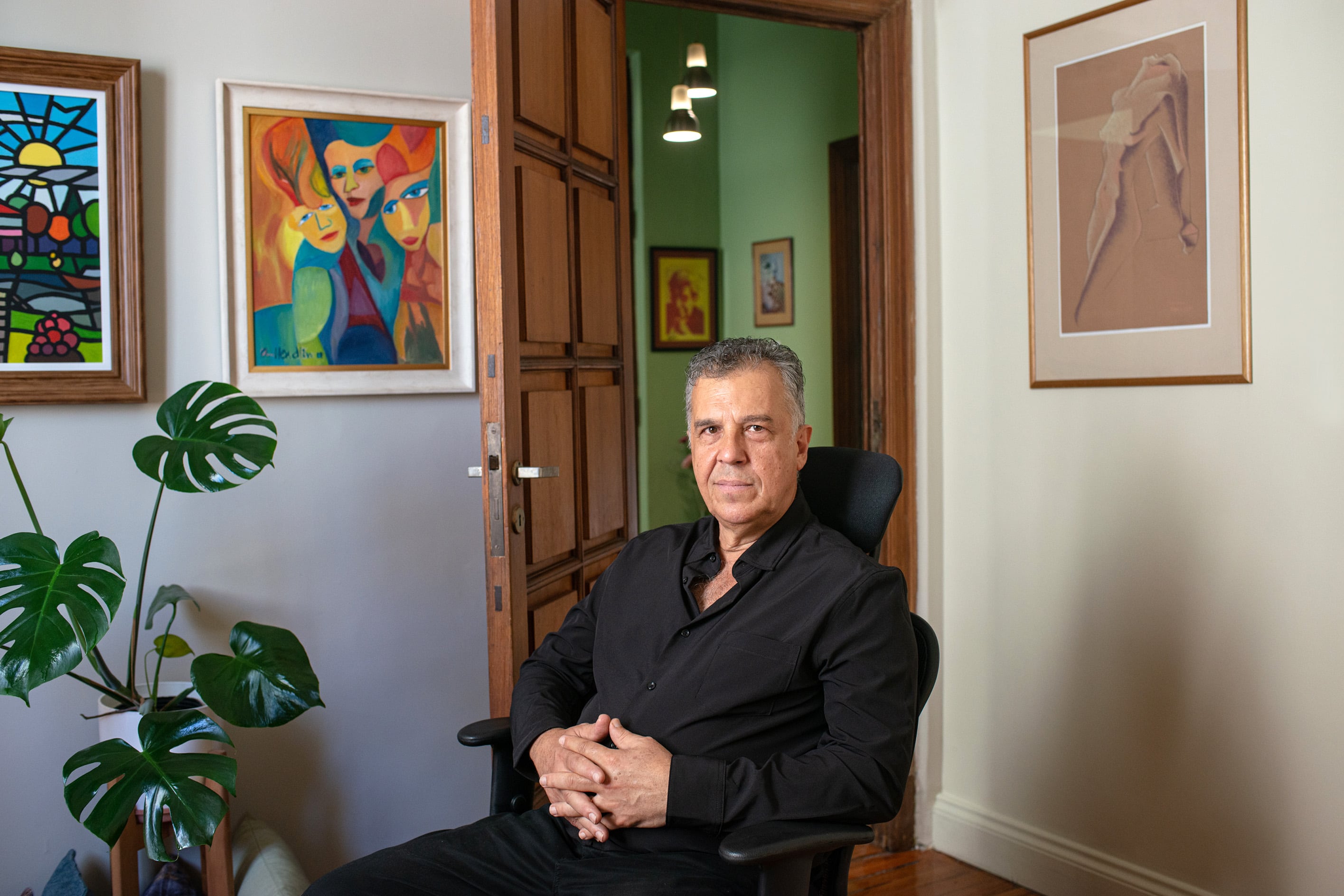 Arenas también fue traductor de un libro con los primeros escritos, de Jacques Lacan.