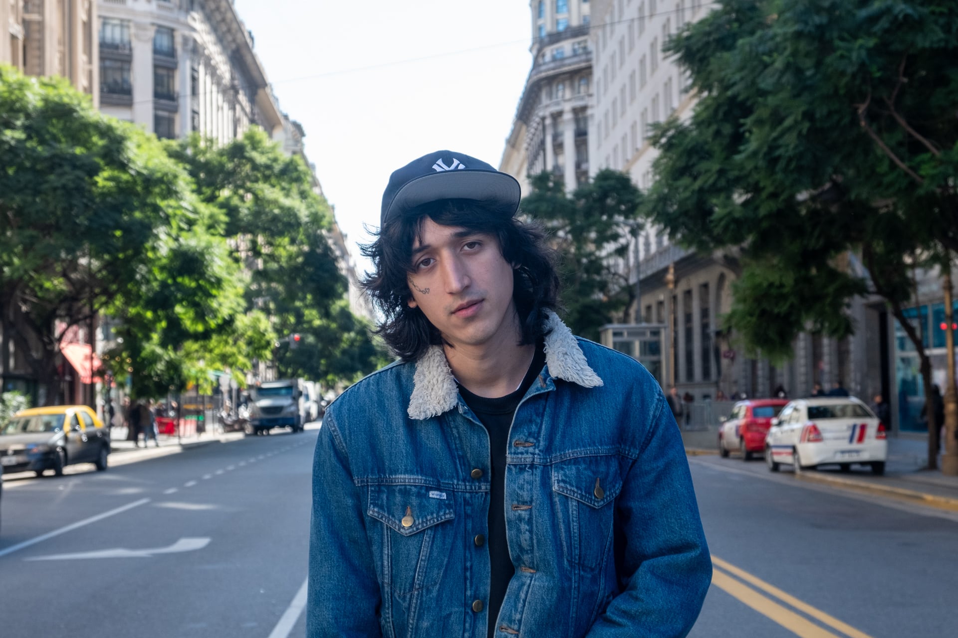 Mientras "todo es Miami" en la escena, JL prefiere indagar en referencias como Foo Fighters, Queens of the Stone Age, Slipknot o The Drums