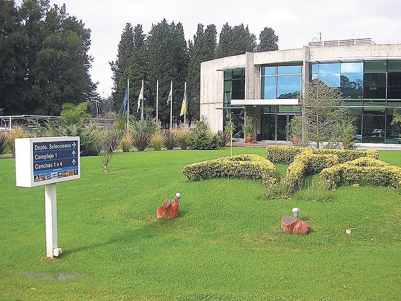 Los asambleístas están citados a las 15 en el predio de Ezeiza, para tratar un vasto orden del día.